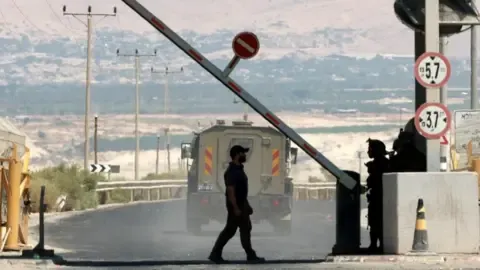 Two Persons Gunned Down in Incident Near Jordan-West Bank Checkpoint, Israel's Defense Forces Reports