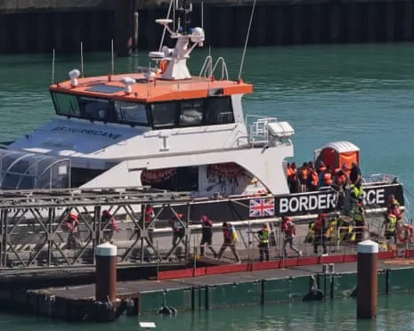 UK Ministers Insist ‘One In, One Out’ Deal with France Will Proceed Despite Legal Injunction