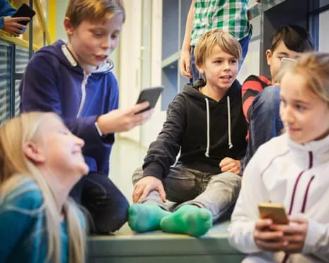 Sweden to Introduce Nationwide Cellphone Prohibition in Schools